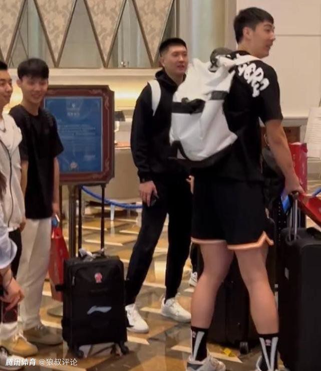 夜恋秀场全免费视频人成